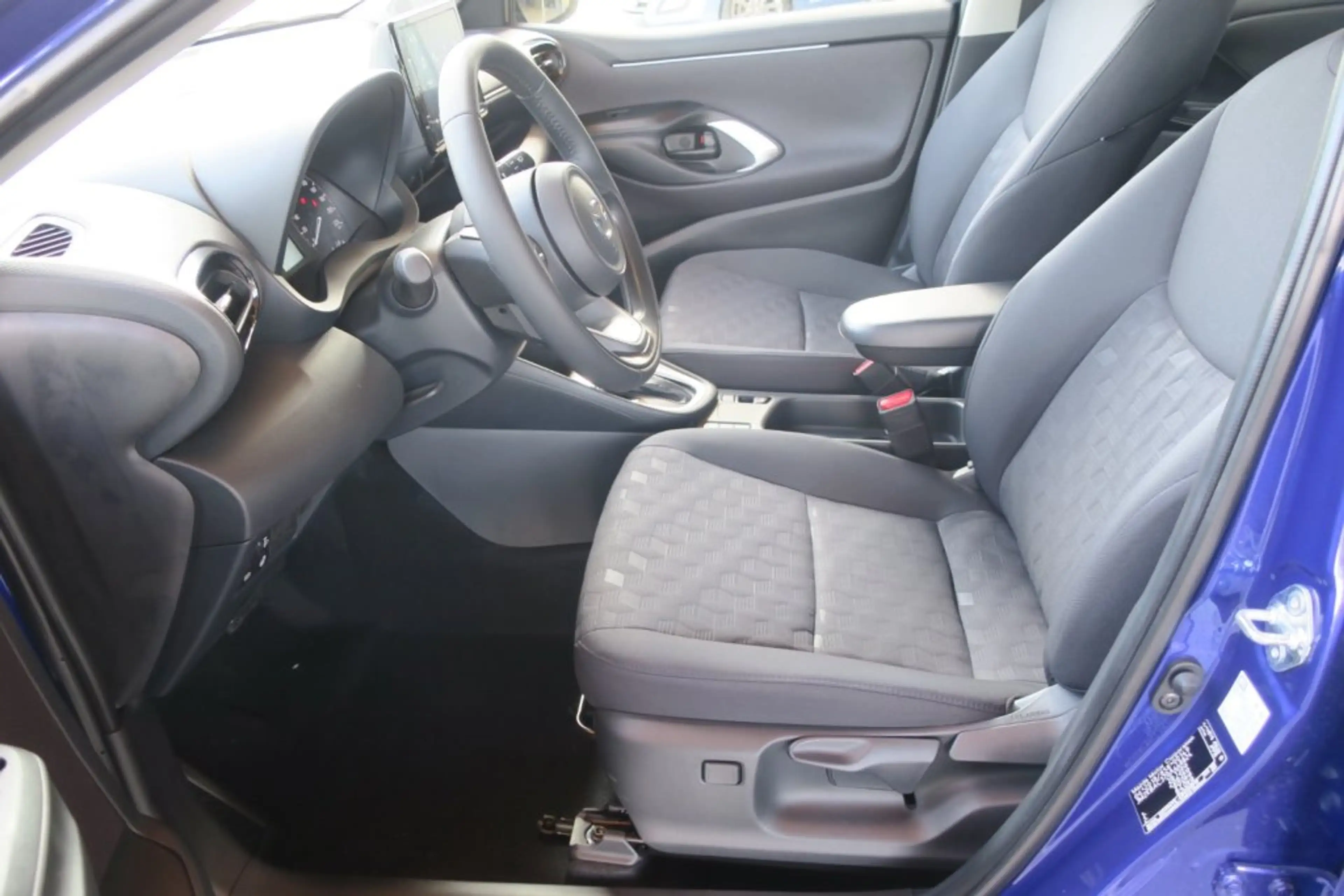 Mazda 2 Mazda 2 Hybrid 2025 1,5L 116ps AT 2WD Exclusive-Line — photo 7