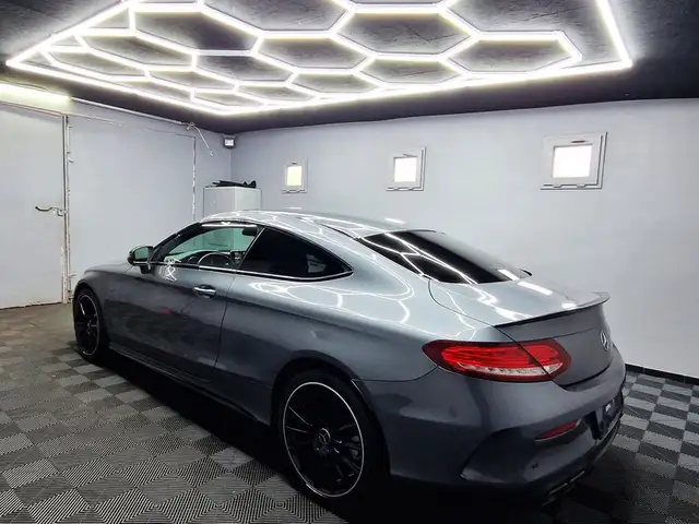 Mercedes-Benz C Class view 3