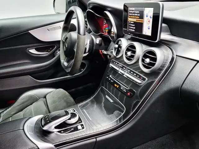 Mercedes-Benz C Class view 12