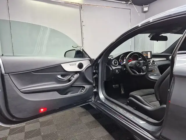 Mercedes-Benz C Class view 6