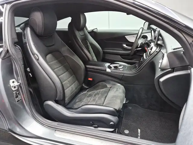 Mercedes-Benz C Class view 8
