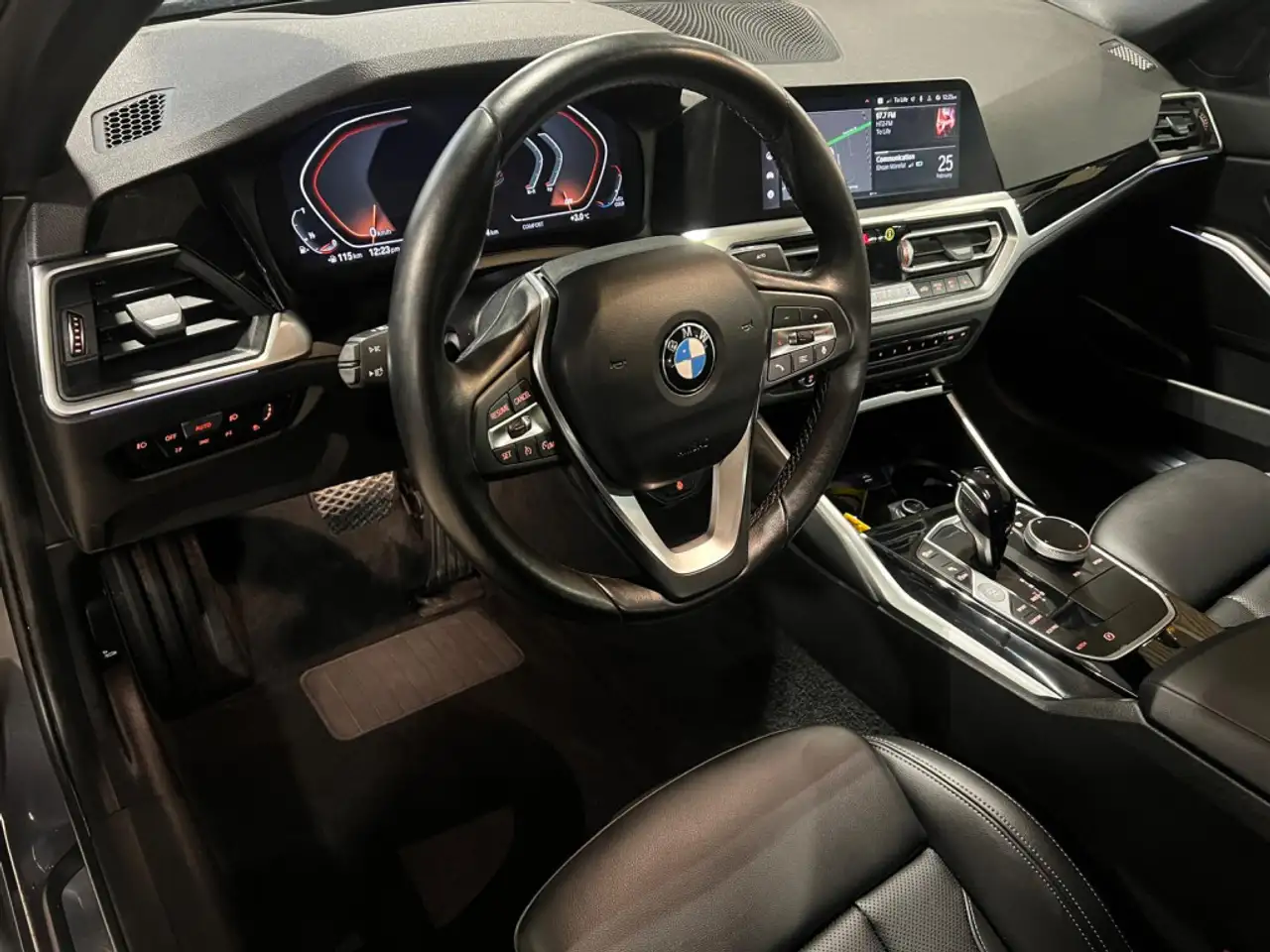 BMW 3 Series снимка BMW 3 Series