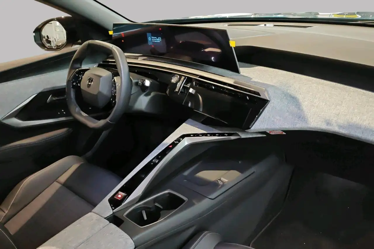 Peugeot 3008 E-3008 FIRST ED ALLURE 2
