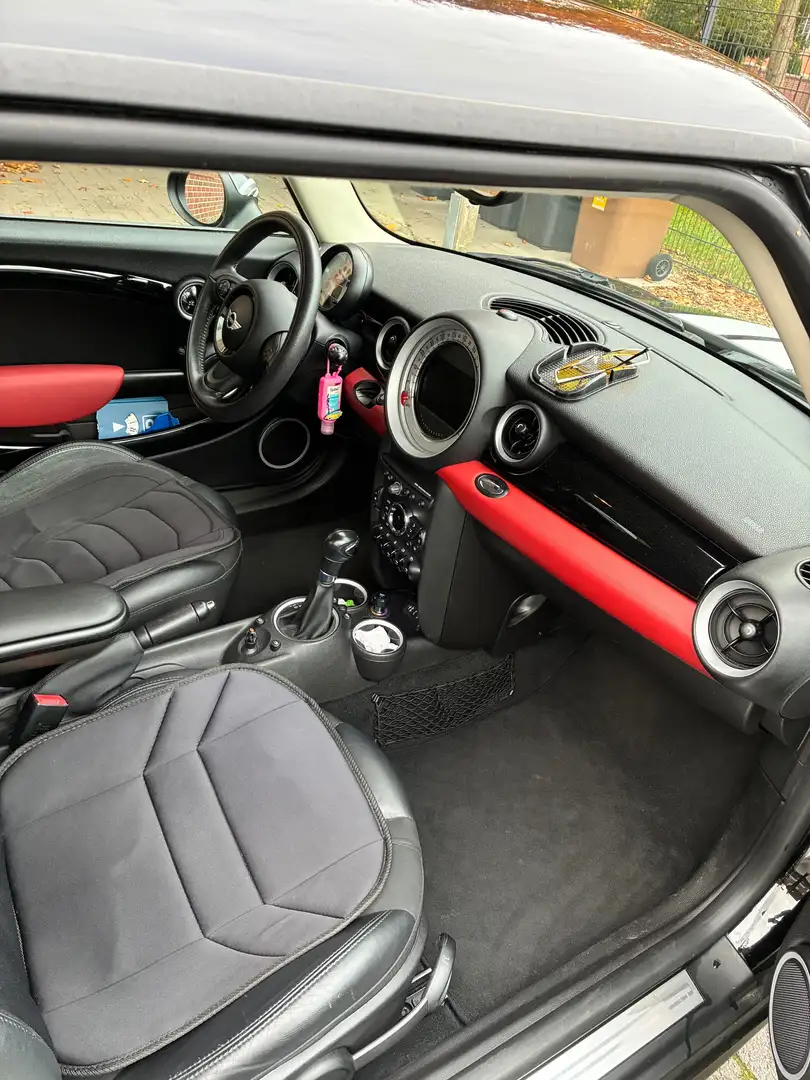 MINI One Mini One Aut. Schwarz - 1