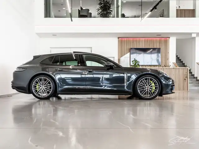 Porsche Panamera 4 E-Hybrid Sport Turismo PlatiniumEdition Ansicht 21
