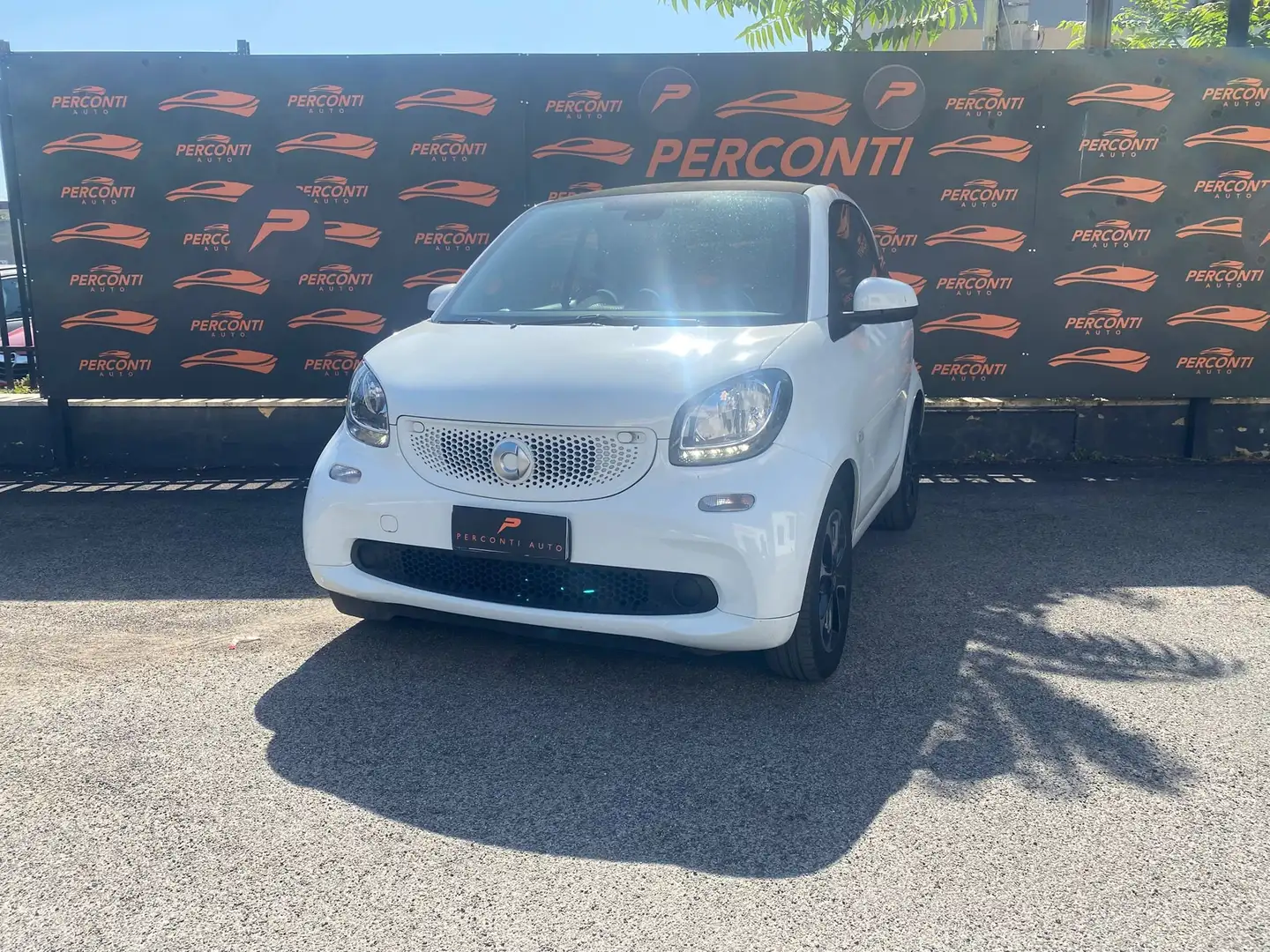 smart forTwo 1.0 Youngster 71cv my18 Bianco - 1