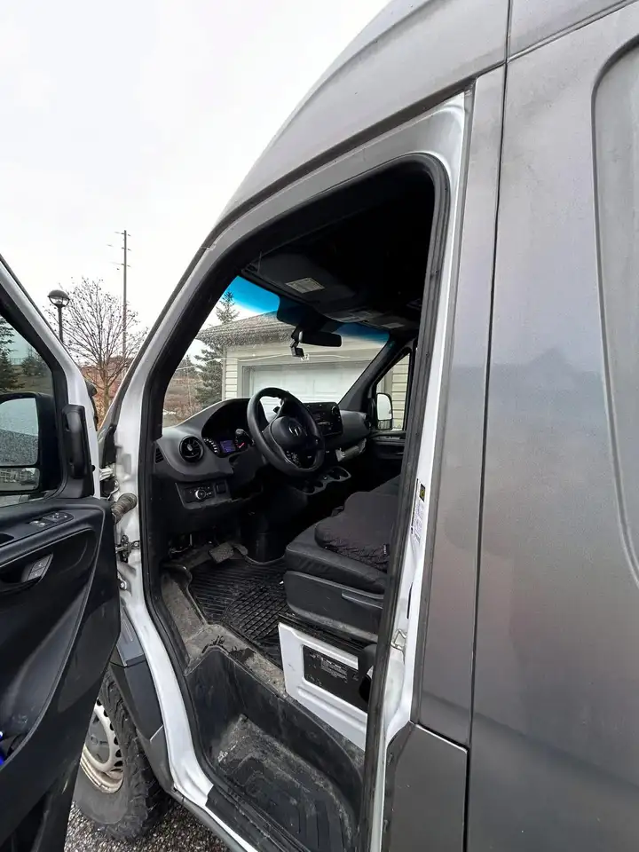 Mercedes-Benz Sprinter снимка Mercedes-Benz Sprinter