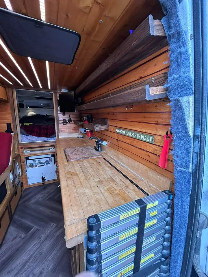 Mercedes-Benz Sprinter снимка Mercedes-Benz Sprinter