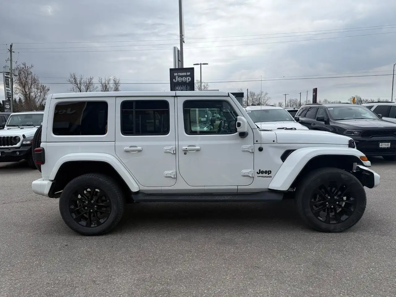 Jeep Wrangler снимка Jeep Wrangler