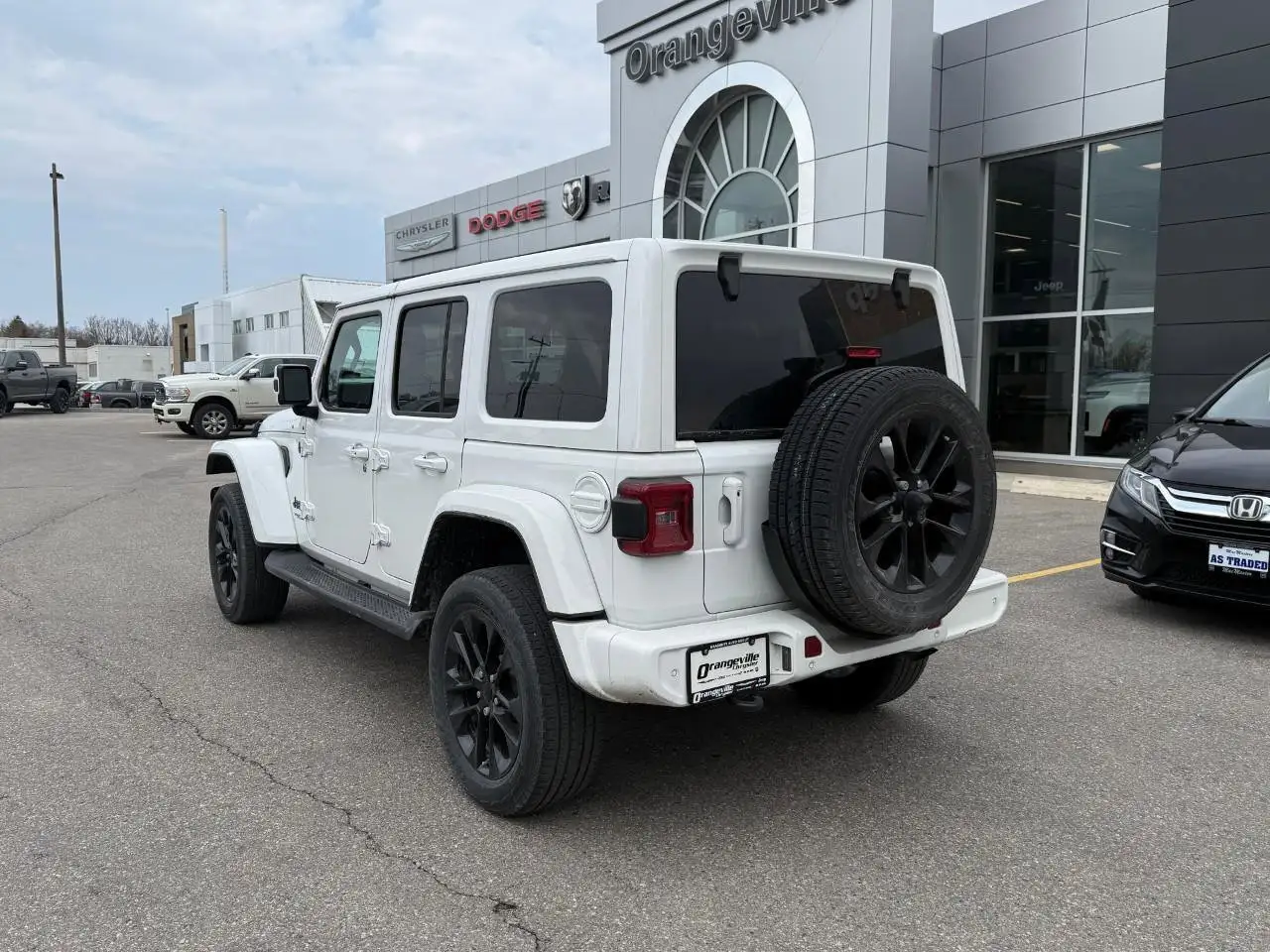 Jeep Wrangler снимка Jeep Wrangler