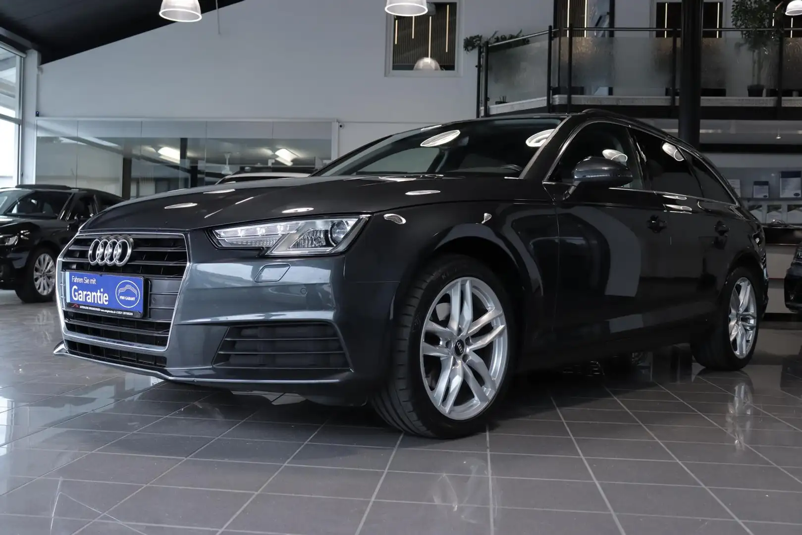 Audi A4 Avant 2.0 TDI S-tronic *NAVI*SHZ*PDC*TEMPOM.* Grau - 2