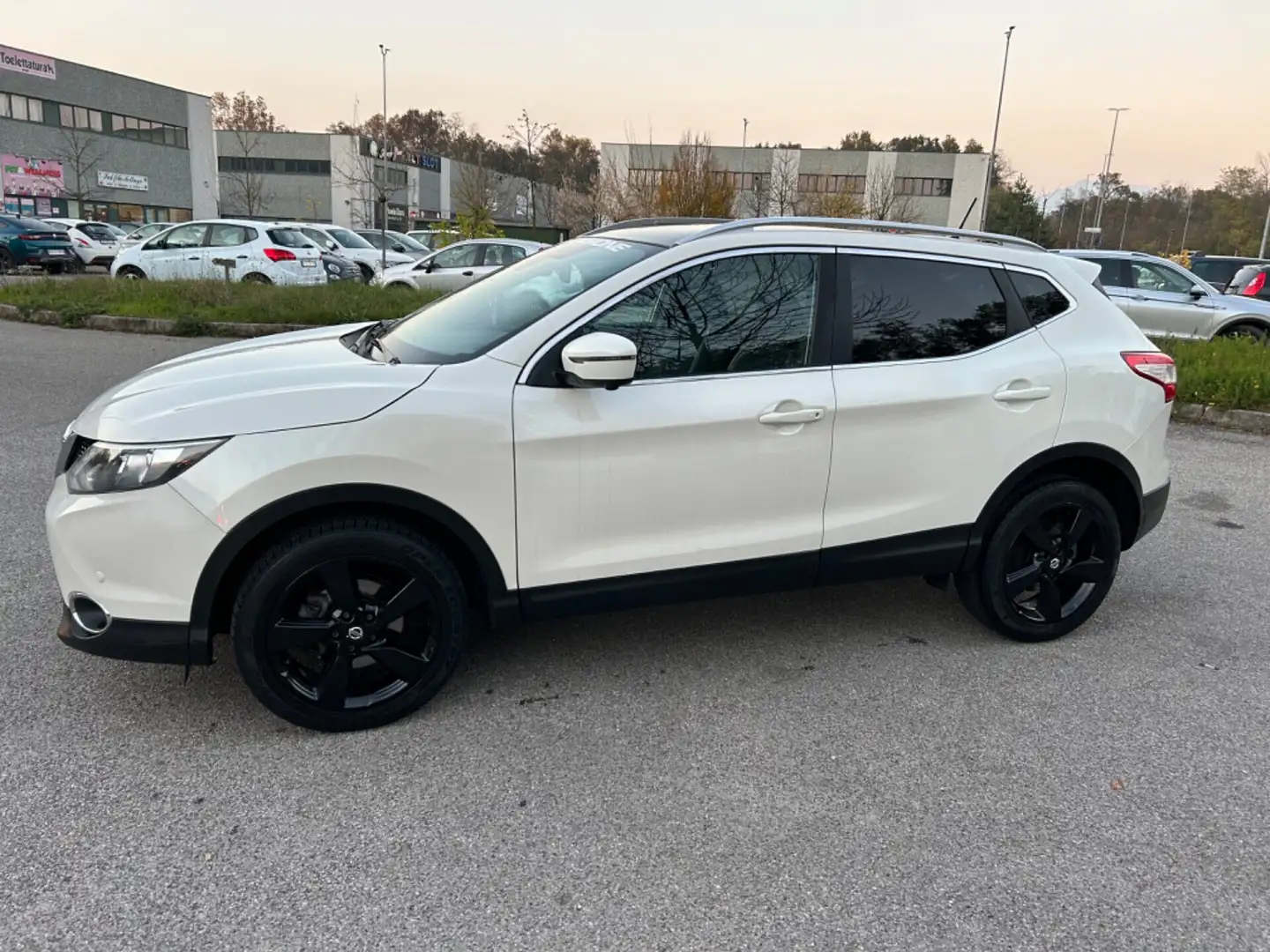 Nissan Qashqai 1.2 DIG-T Tekna*AUTOMATICO * Bianco - 2