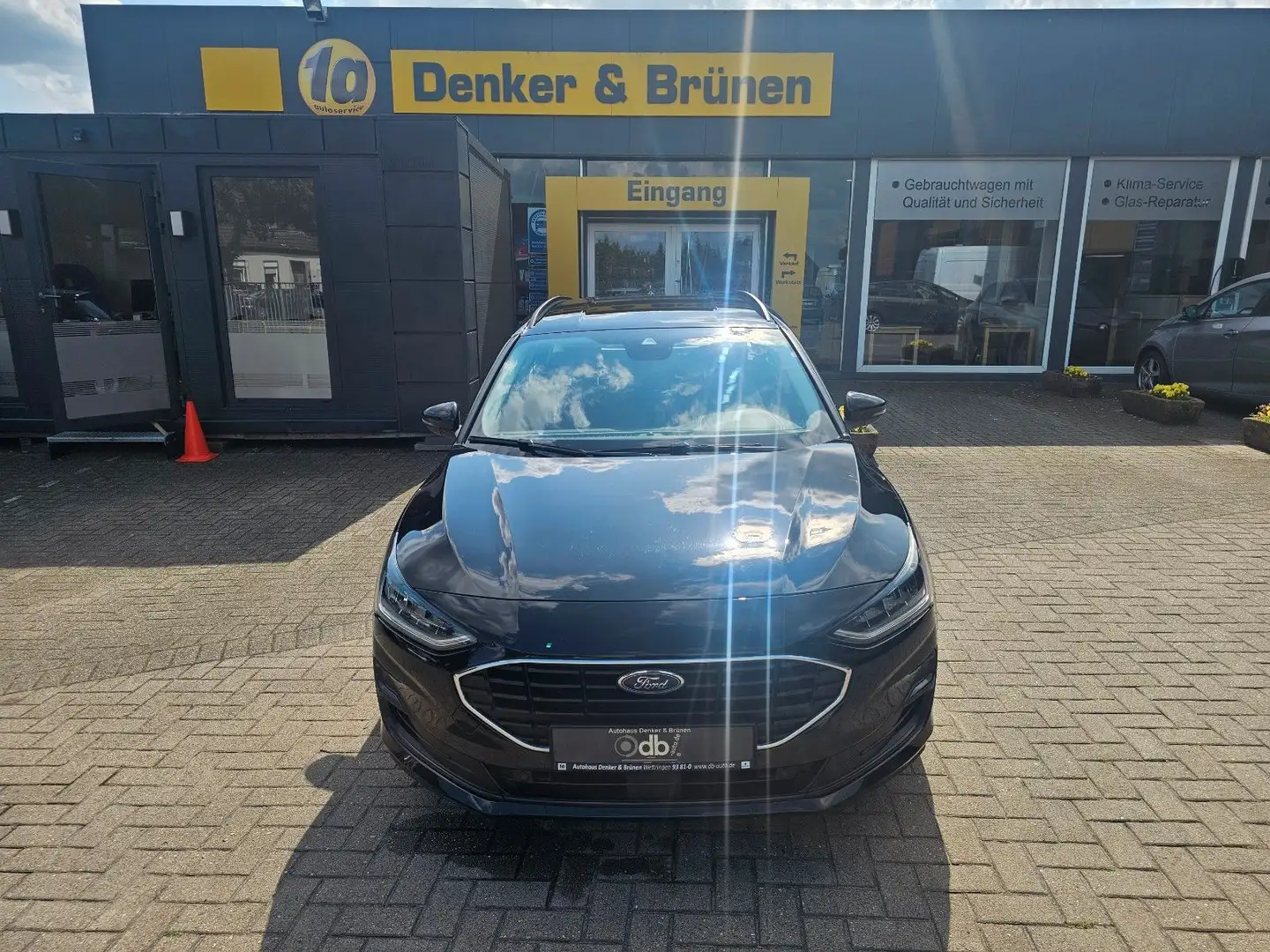 Ford Focus Turnier 1,5 EcoBlue Cool & Connect LED*Nav Schwarz - 2