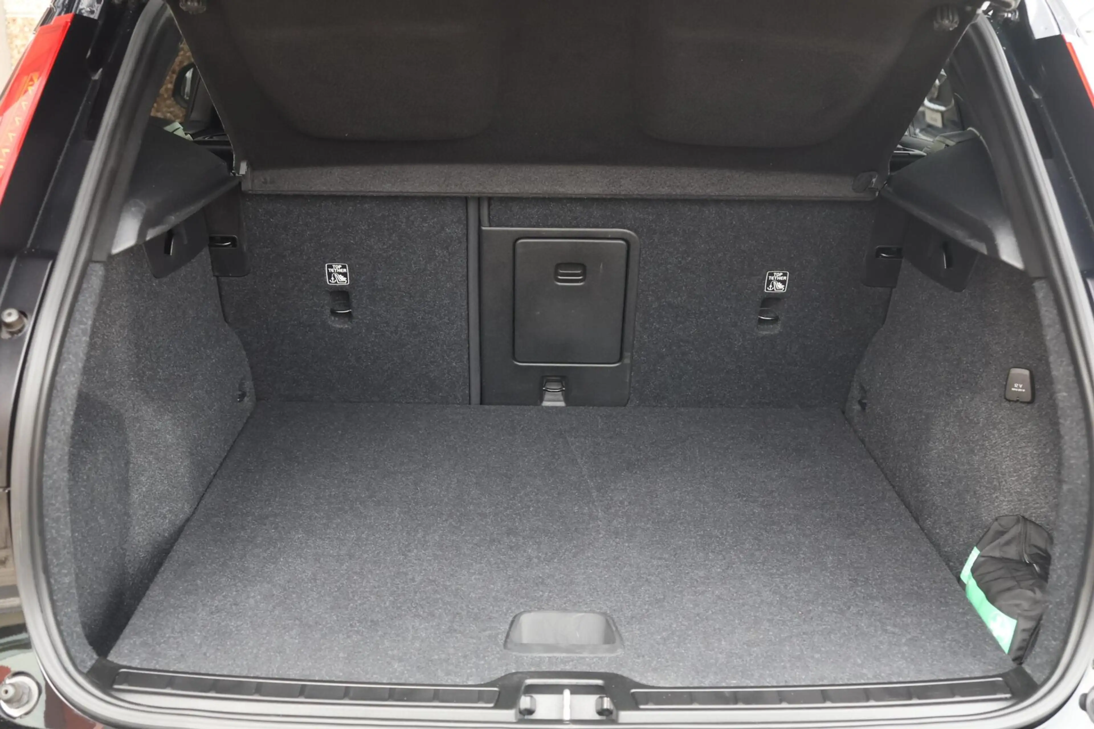 Volvo XC40 T4 Recharge R-Design | Stoelverwarming | Parkeerca — photo 15