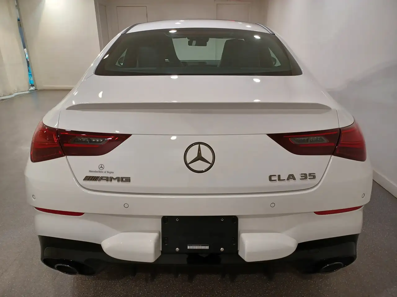 Mercedes-Benz CLA снимка Mercedes-Benz CLA