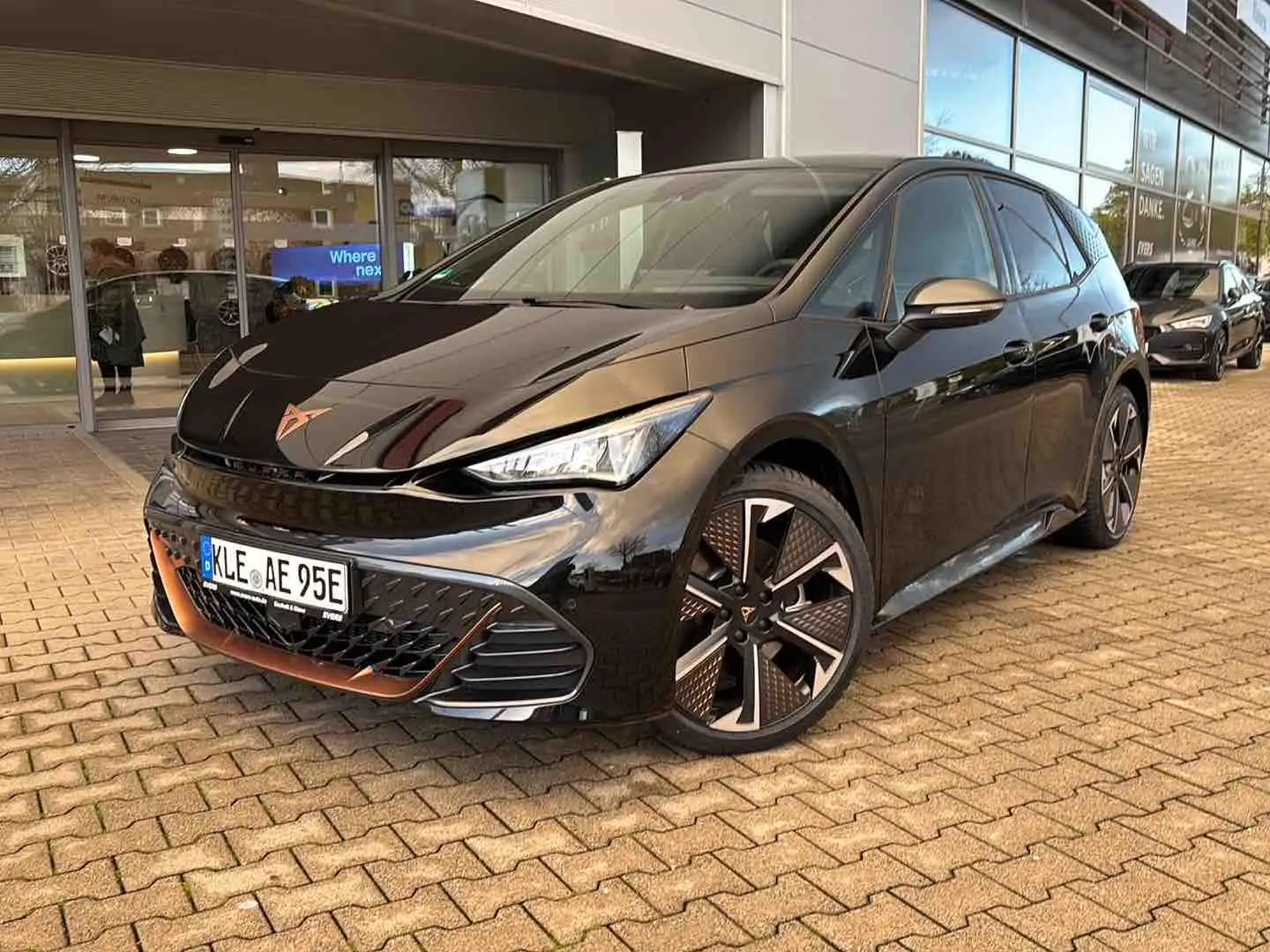 CUPRA Born VZ 79kWh PANO HEAD-UP ALLWETTER 20" CUP Noir - 2