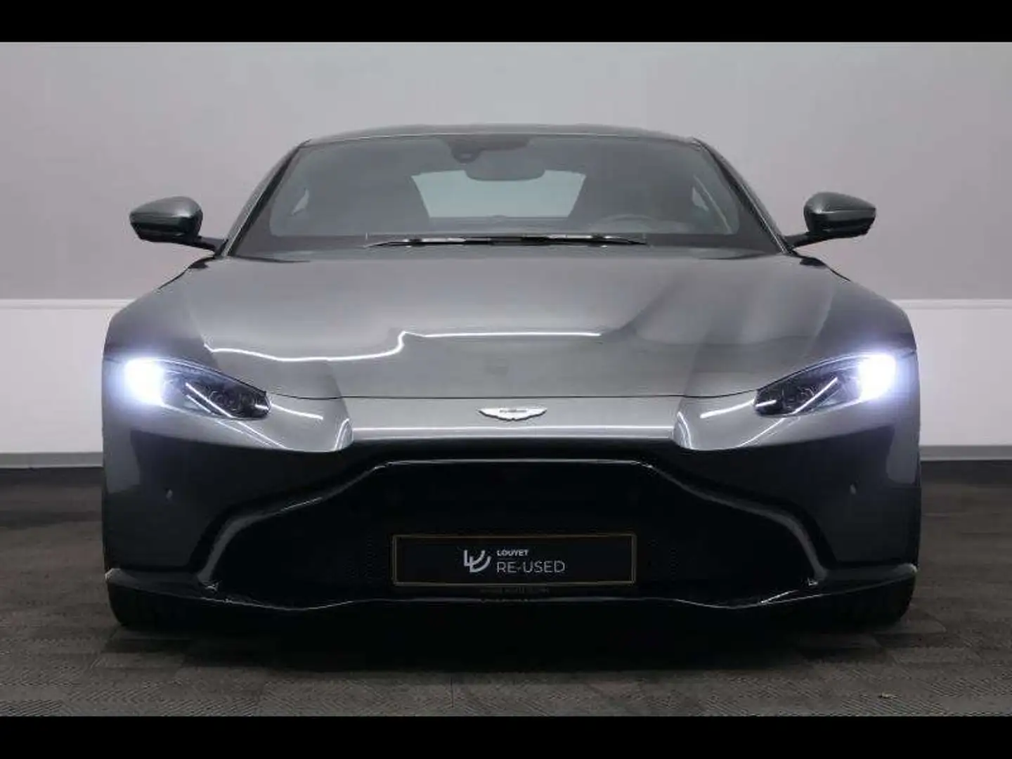 Aston Martin Vantage New Vantage V8 510 Grau - 2