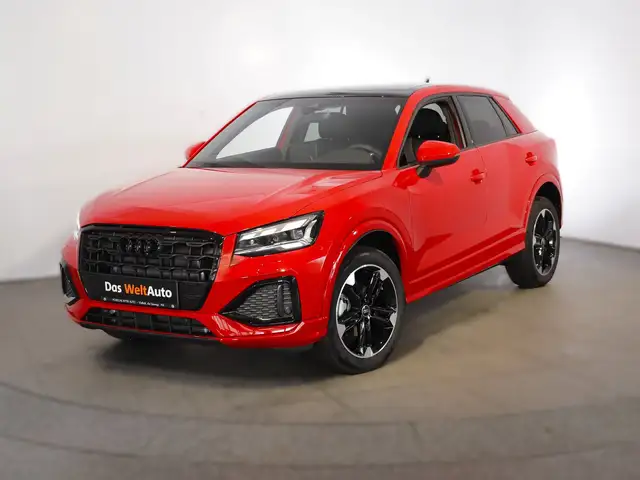 Audi Q2 35 TFSI admired