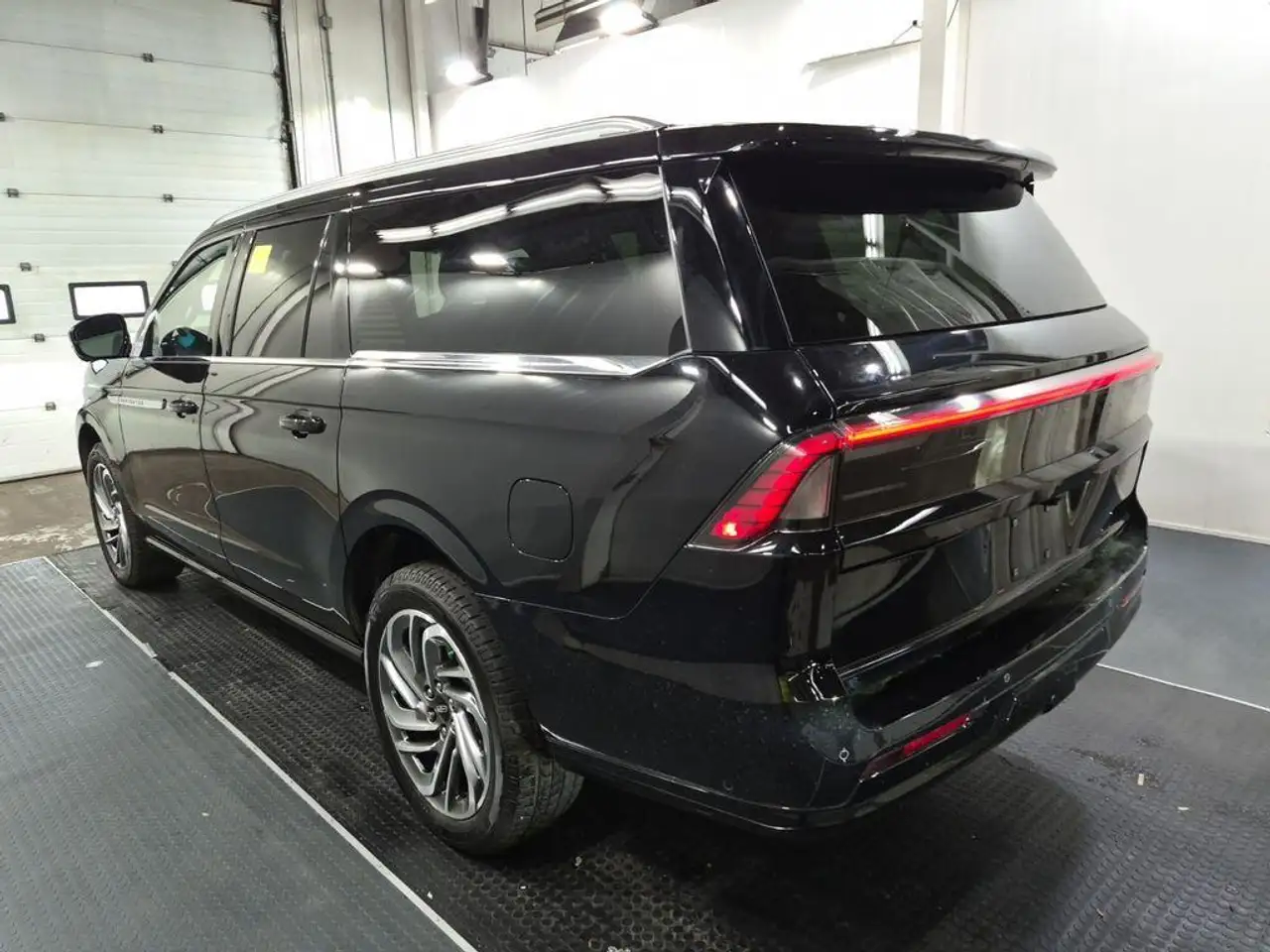 Lincoln Navigator снимка Lincoln Navigator