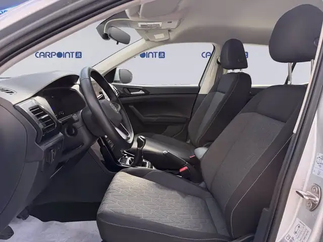 Volkswagen T-Cross view 11