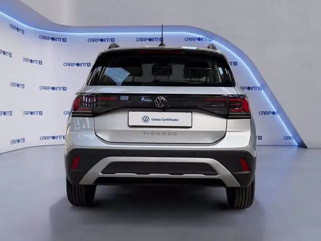 Volkswagen T-Cross view 6