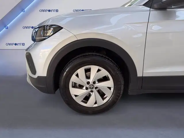 Volkswagen T-Cross view 16