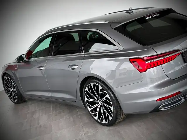Audi A6 view 12