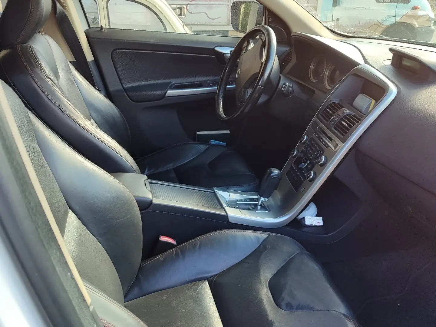 Volvo XC60 3.0 t6 Momentum awd auto - 2