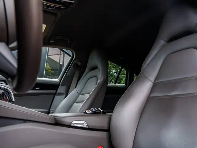 Porsche Panamera view 15
