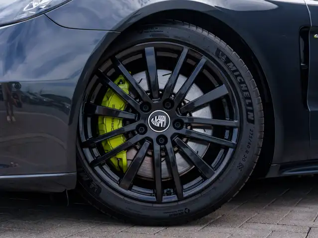 Porsche Panamera view 2