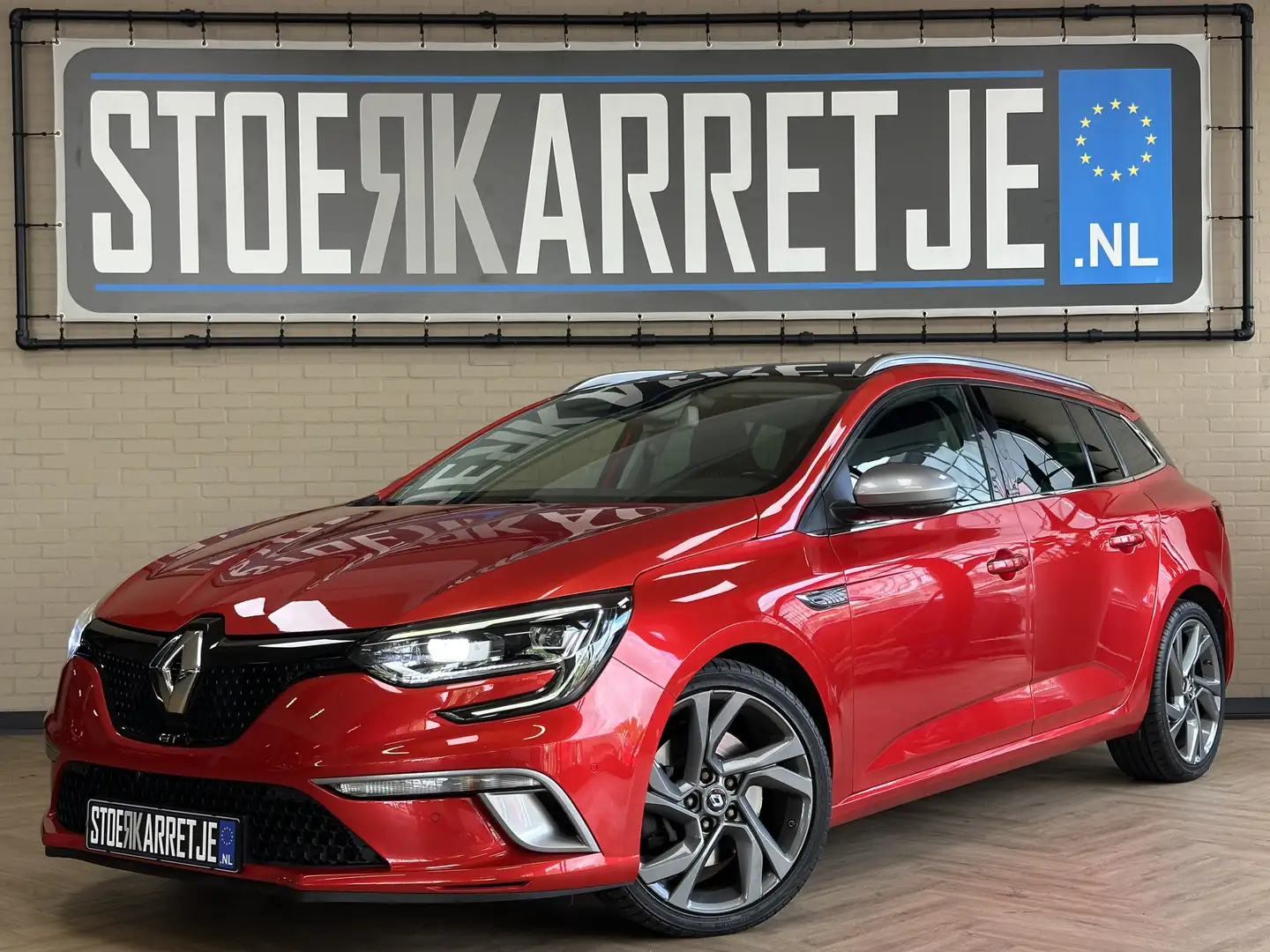 Renault Megane Estate 1.6 TCe 205pk GT | Groot Navi | 18 inch | B Rood - 1