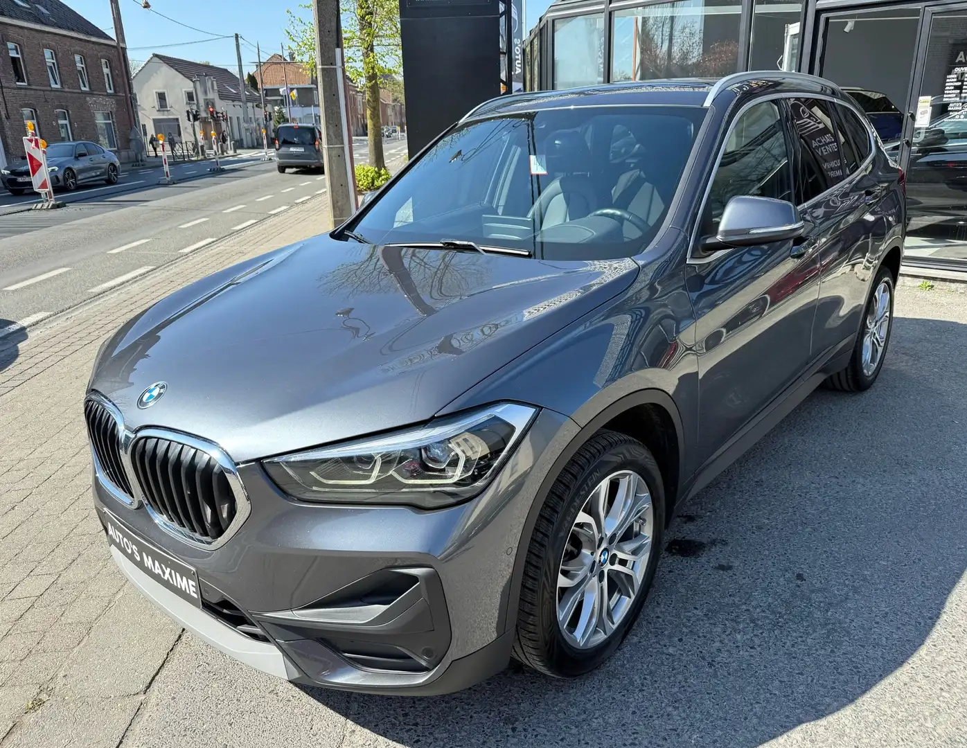BMW X1 1.5iA sDrive18 / FULL LED / Caméra / Garantie / Gris - 1