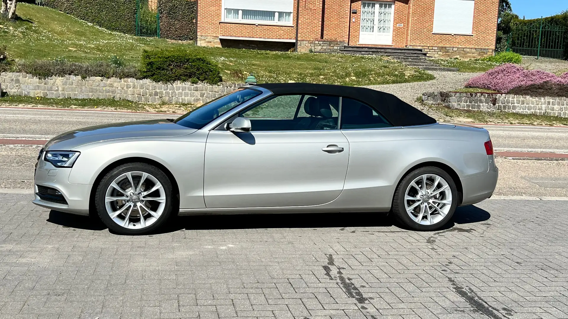 Audi A5 Cabriolet 2.0 TDi DPF "TOP" 73560KM PERF. STAAT Beige - 2