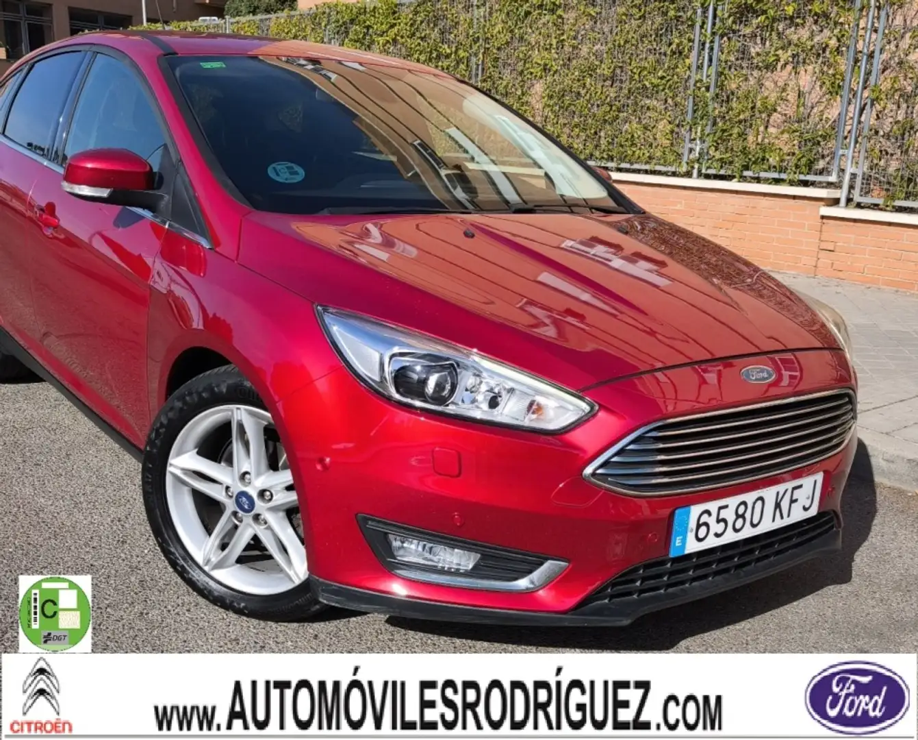 Ford Focus 1.5TDCi Titanium PS 120 Rouge - 1
