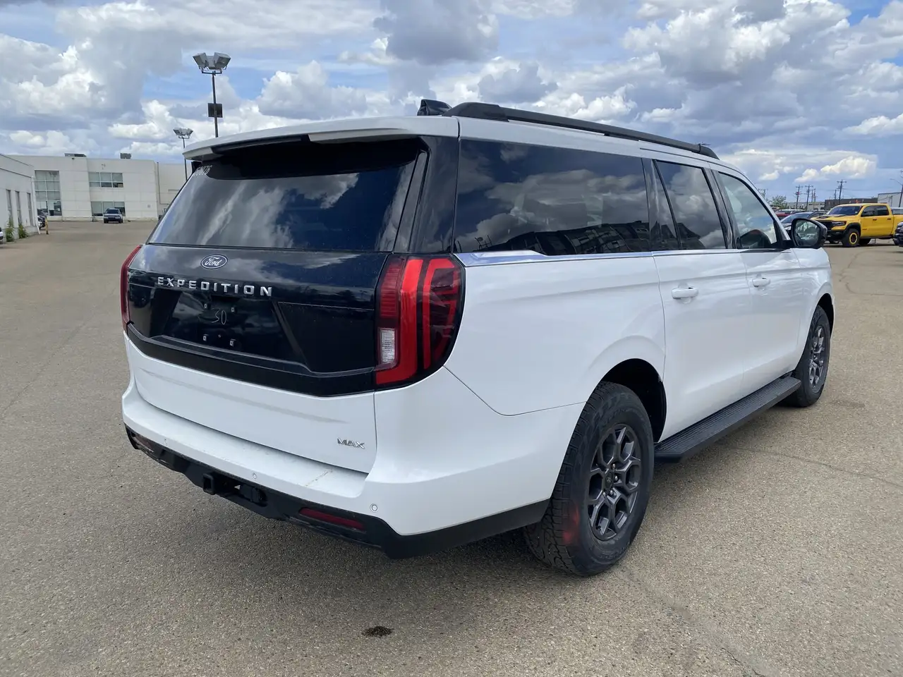 Ford Expedition снимка Ford Expedition