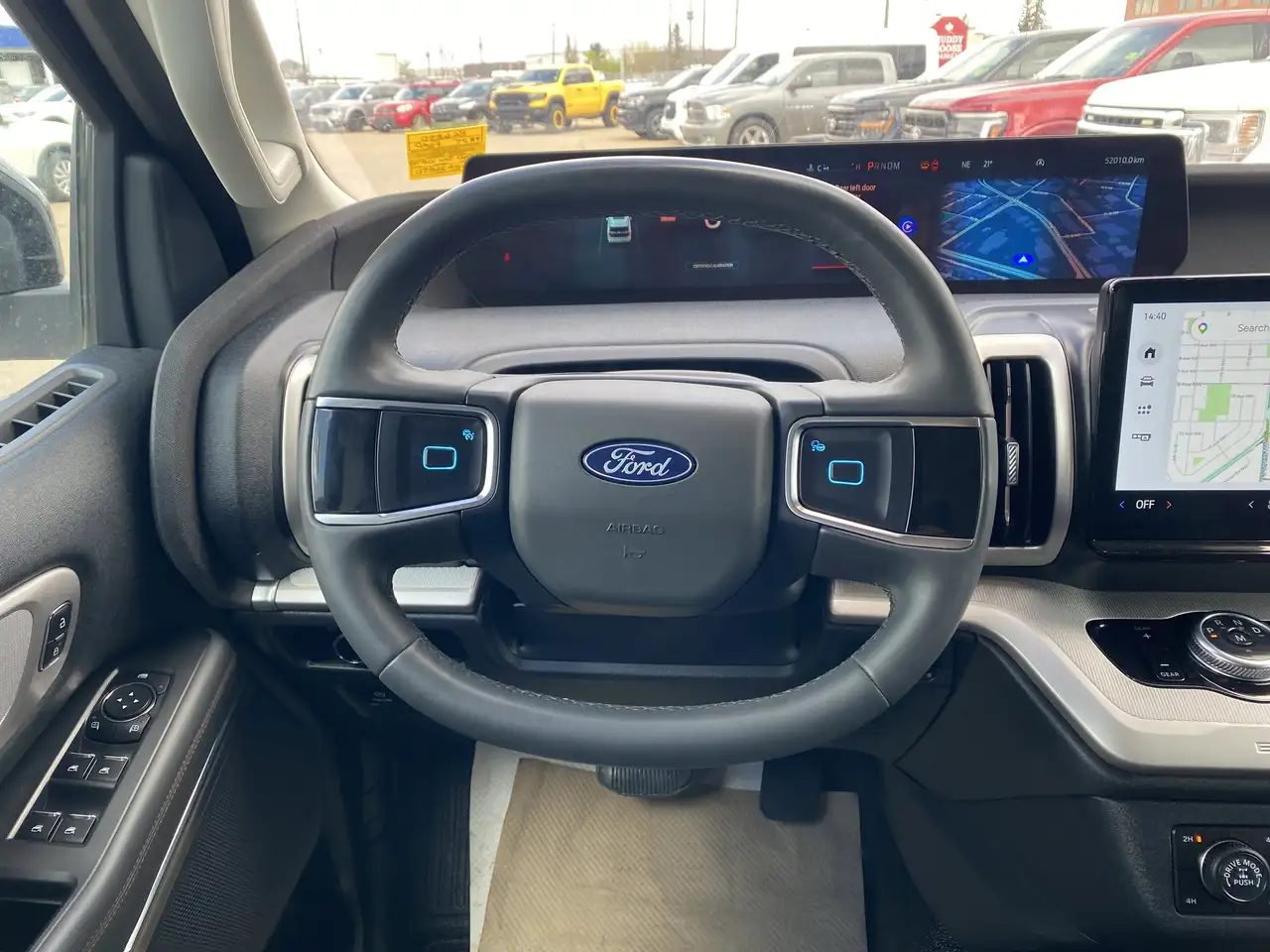Ford Expedition снимка Ford Expedition