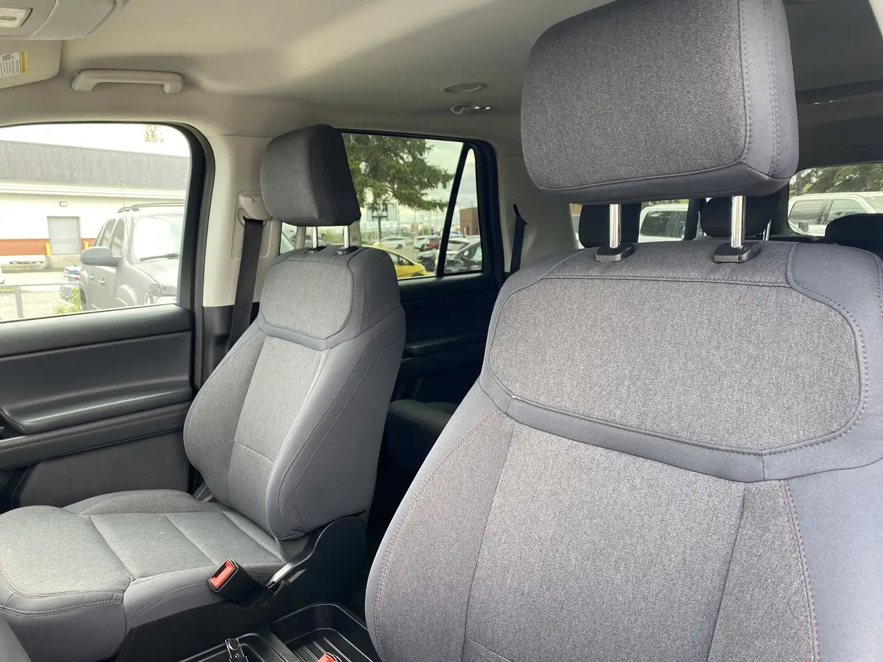 Ford Expedition снимка Ford Expedition