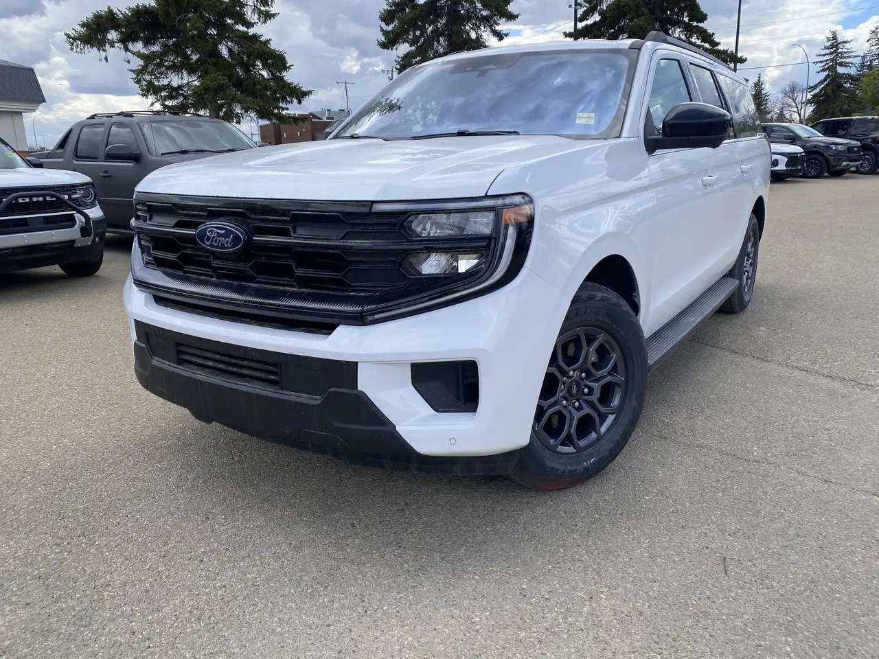Ford Expedition снимка Ford Expedition