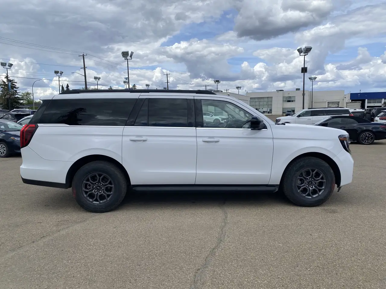 Ford Expedition снимка Ford Expedition