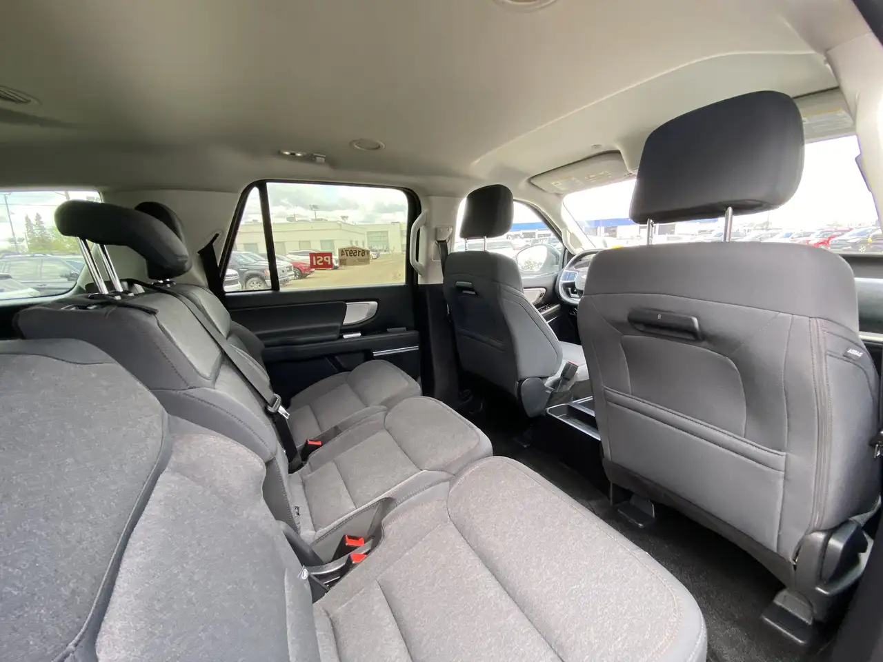 Ford Expedition снимка Ford Expedition