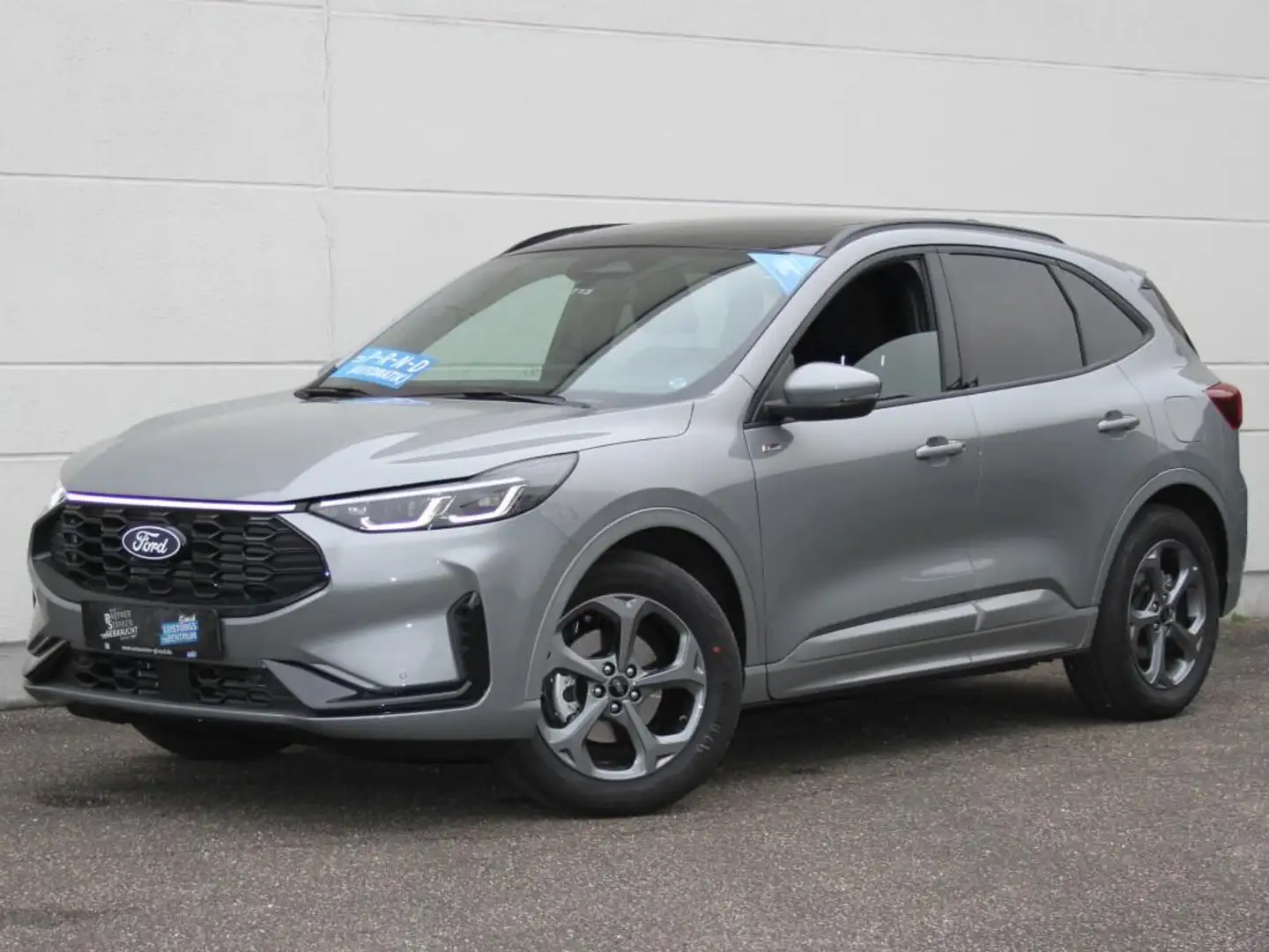 Ford Kuga ST-Line 1.5 Autom. Panoramadach Matrix LED siva - 1