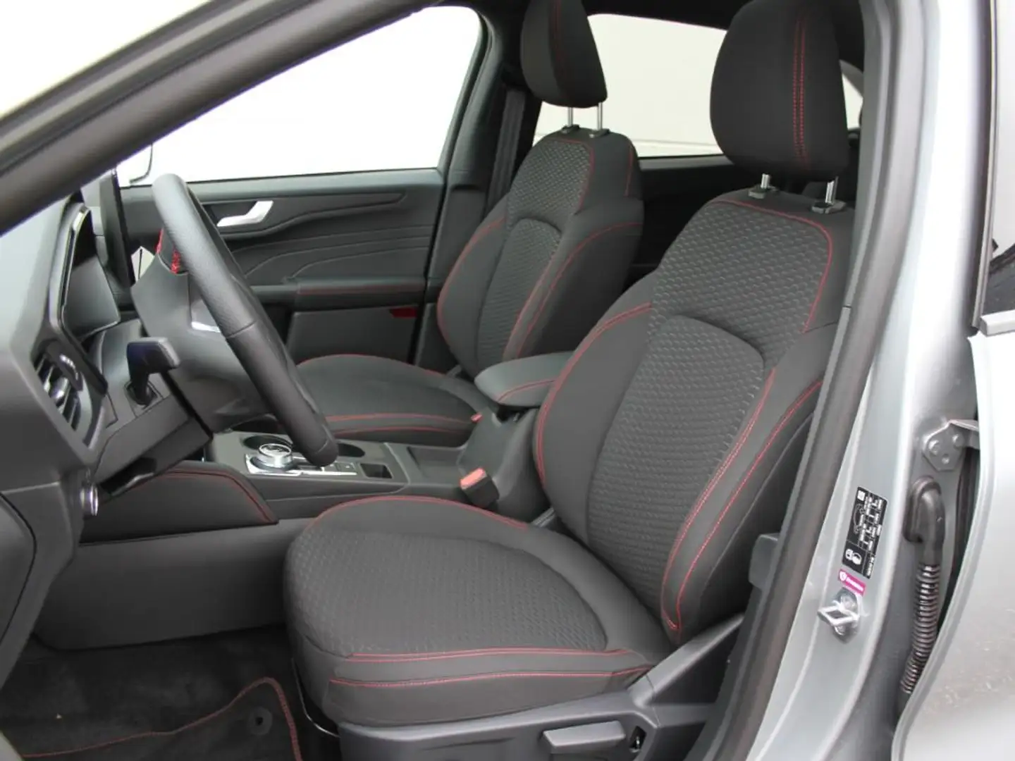 Ford Kuga ST-Line 1.5 Autom. Panoramadach Matrix LED siva - 2
