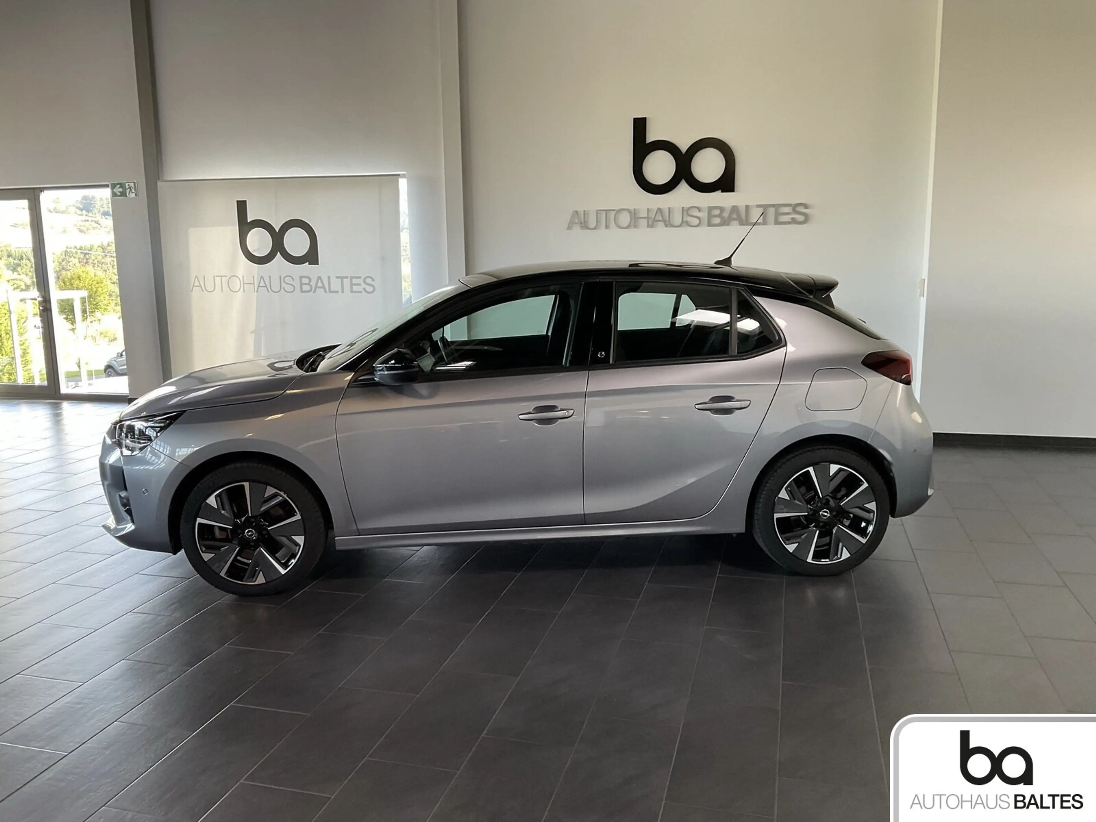 Opel Corsa Corsa F e GS Line LED/Navi/Kamera/Bluet/AppleCar — photo 3