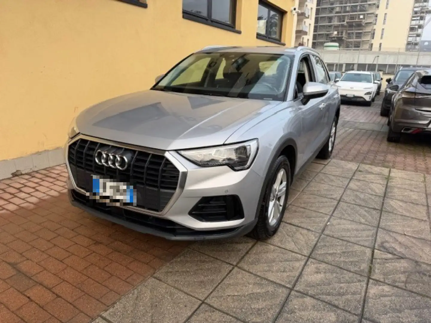 Audi Q3 35 TDI S tronic Business Argento - 1