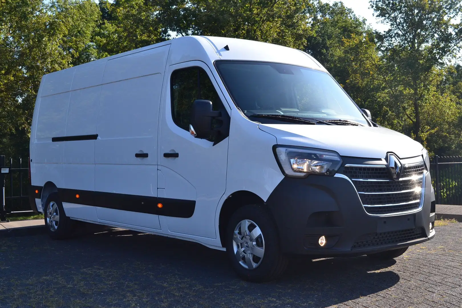 Renault Master 2.3 dCi 3.3T L3H2 Work Edition Blanc - 2