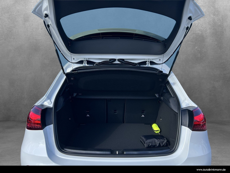 Mercedes-Benz A 180 A 180 Kompakt Progressive/Multibeam/AHK/360°/LED — photo 7