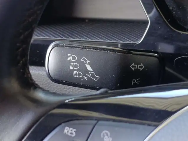 Volkswagen Touran view 17