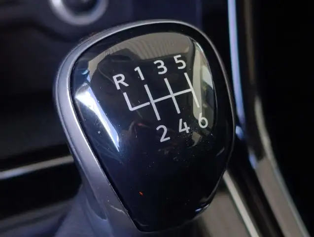 Volkswagen Touran view 27