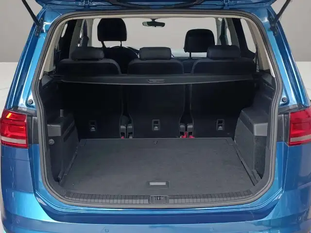 Volkswagen Touran view 8