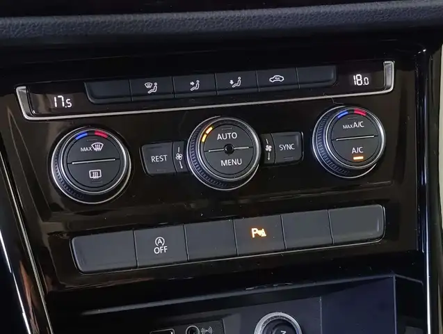 Volkswagen Touran view 26